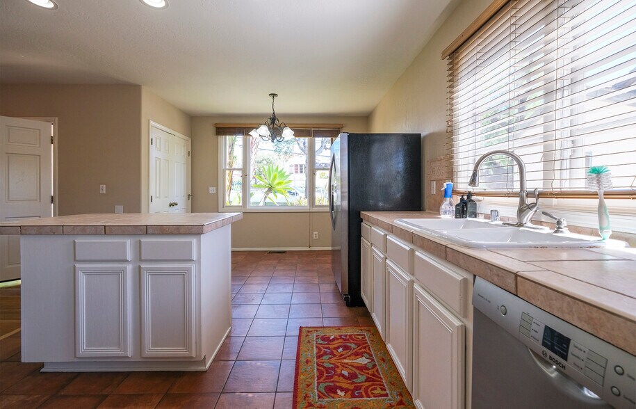 More Photos Of 1107-1111 E Cota St, Santa Barbara Multifamily For Sale