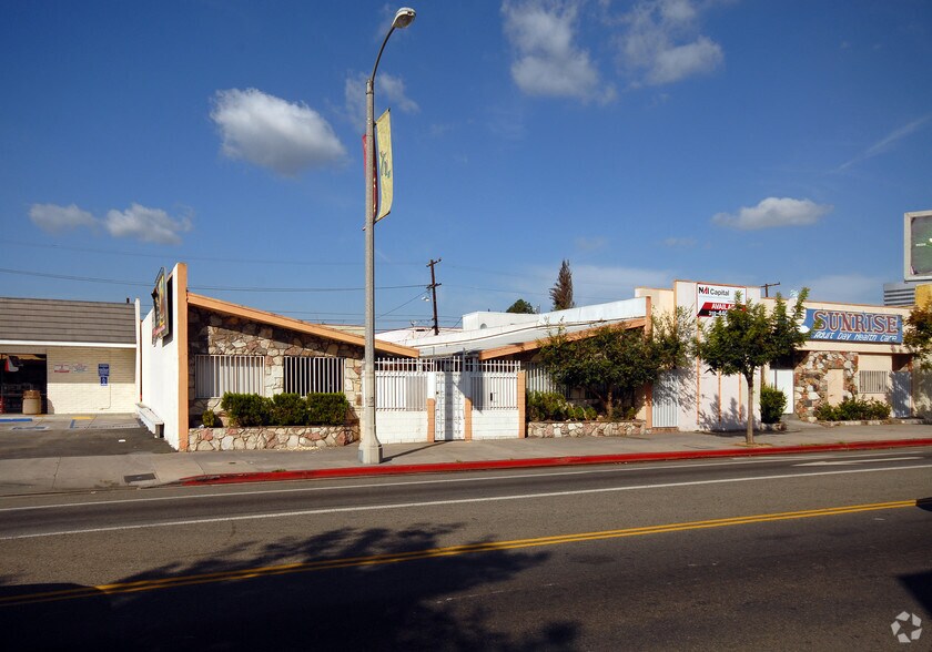 More Photos Of 1067-1071 S Fairfax Ave, Los Angeles Specialty For Lease
