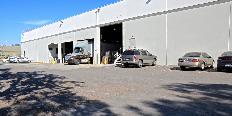 More Photos Of 331-333 Cliffwood Park St, Brea Industrial For Sale
