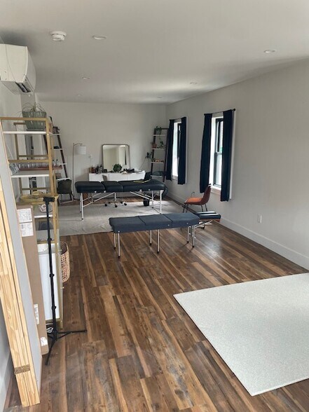 More Photos Of 6 Commerce St, Beacon Office For Lease