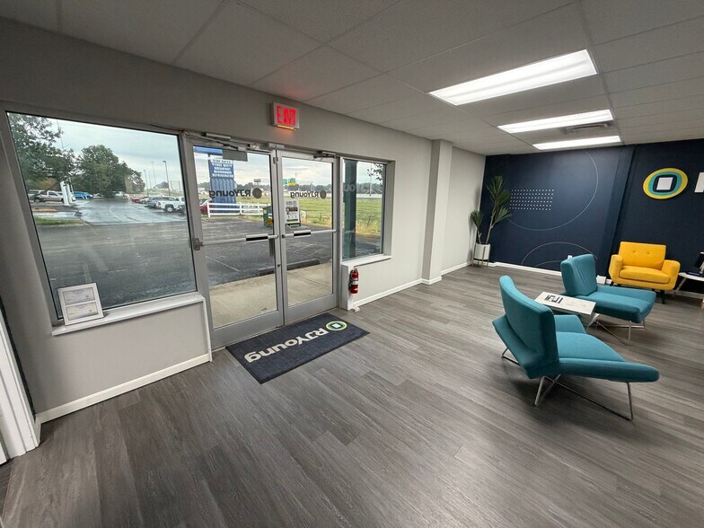 More Photos Of 256 Vann Dr, Jackson Storefront Retail Office For Sale
