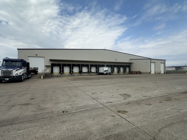 More Photos Of 3001 Tamarack Rd, Owensboro Distribution For Lease