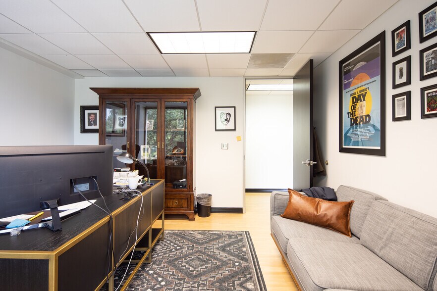 More Photos Of 3200 Steck Ave, Austin Office For Sale