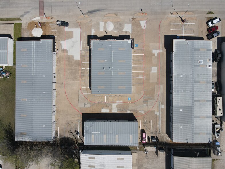 More Photos Of 4404-4412 Glenview Dr, Haltom City Warehouse For Lease