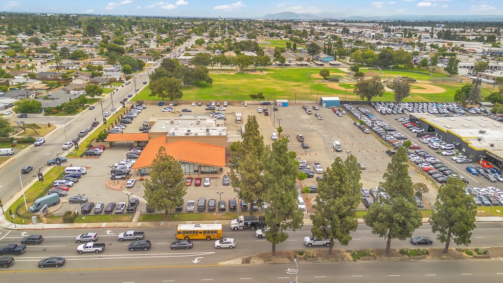 More Photos Of 10325 Central Ave, Montclair Auto Dealership For Lease
