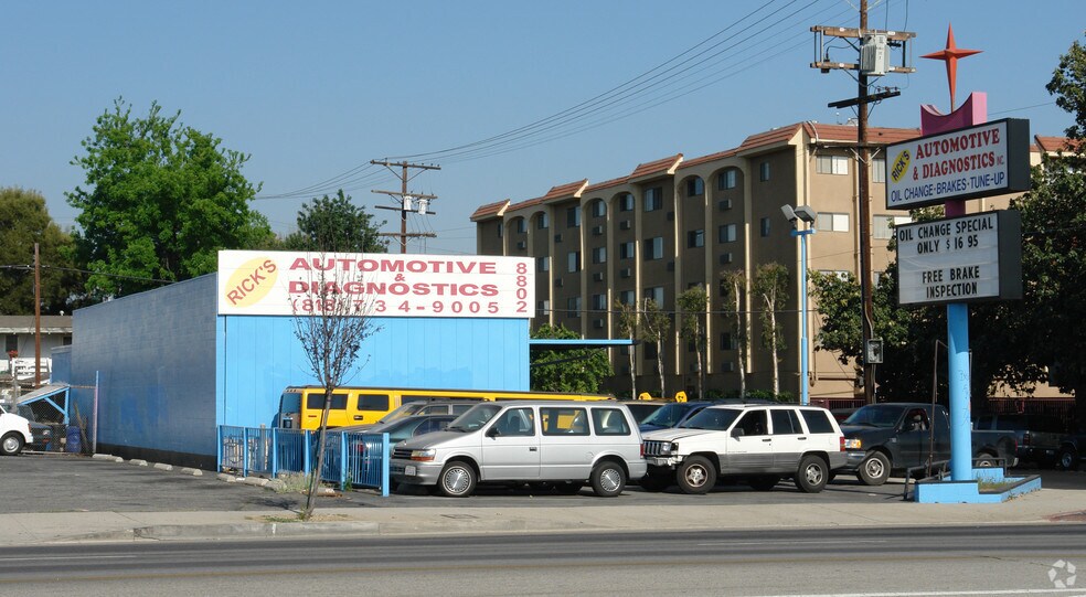 More Photos Of 8802 Reseda Blvd, Northridge Auto Repair For Lease