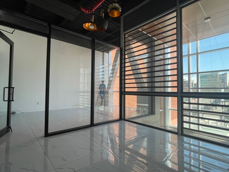 More Photos Of 136-33 37th Ave, Flushing Medical For Sale