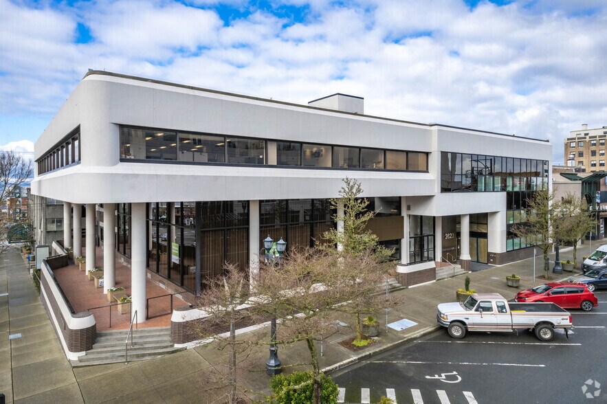 More Photos Of 2822 Colby Ave, Everett Office For Lease