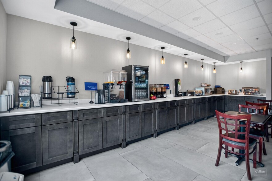 More Photos Of 124 Woodland Dr SW, Wise Hotel For Sale