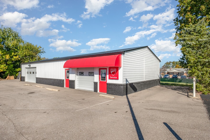 More Photos Of 944 State Route 28, Milford Auto Repair For Lease