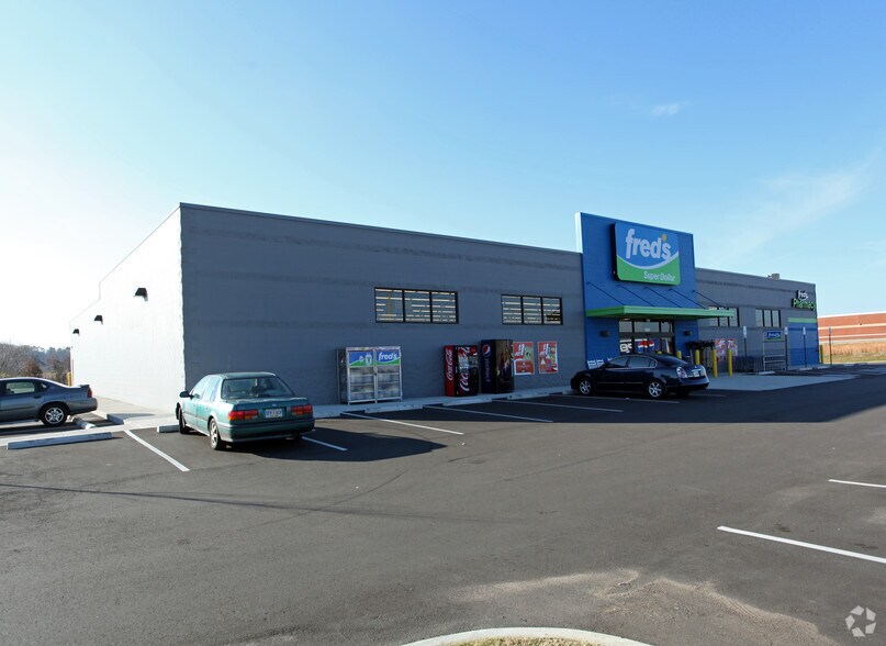 Primary Photo Of 7965 E Shelby Dr, Memphis Freestanding For Lease