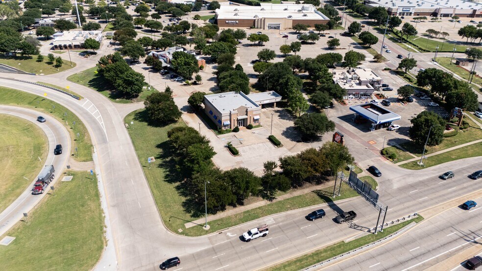 More Photos Of 3320 Lavon Dr, Garland Bank For Sale