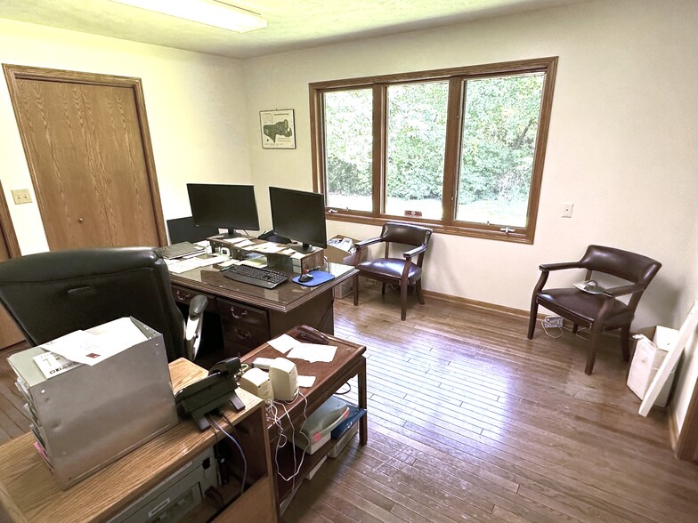 More Photos Of 7550 Rote Rd, Rockford Medical For Sale