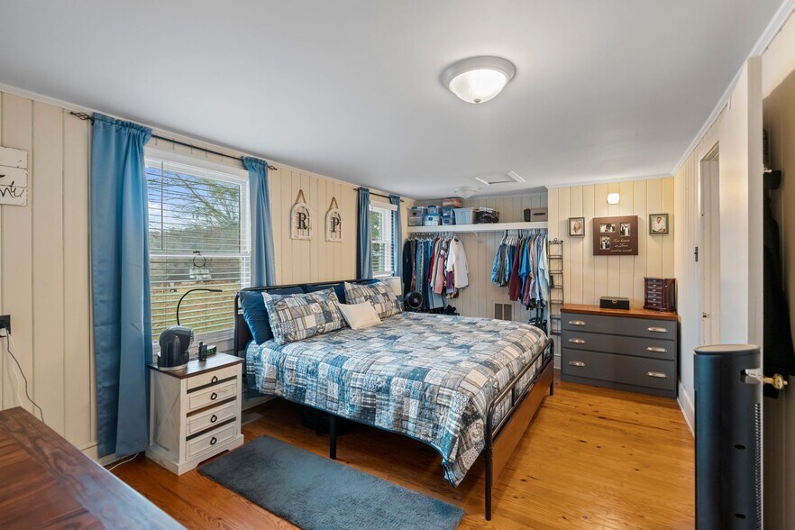 More Photos Of 6692 Valwood Rd, Conover Specialty For Sale