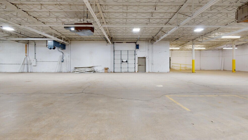 More Photos Of 1650 Cass St, Fort Wayne Warehouse For Sale