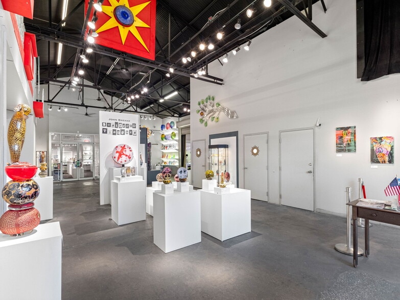 Primary Photo Of 2342 Emerson Ave S, Saint Petersburg Manufacturing For Sale