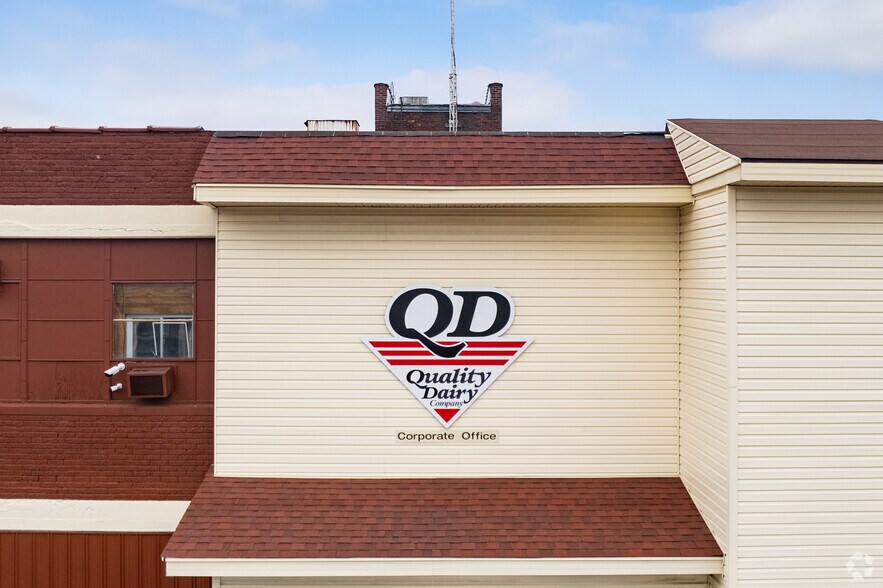 More Photos Of 111 W Mount Hope Ave, Lansing Warehouse For Sale