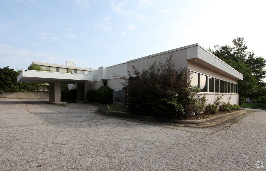 More Photos Of 3613 Haworth Dr, Raleigh Medical For Sale