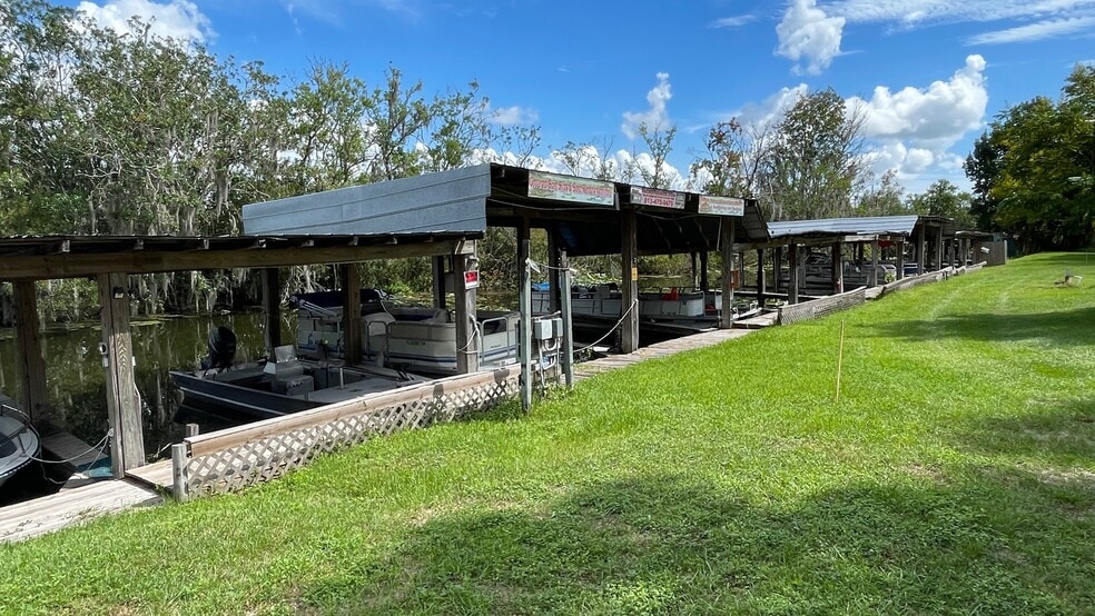 More Photos Of 6808 Lake Griffin Rd, Lady Lake Hotel For Sale