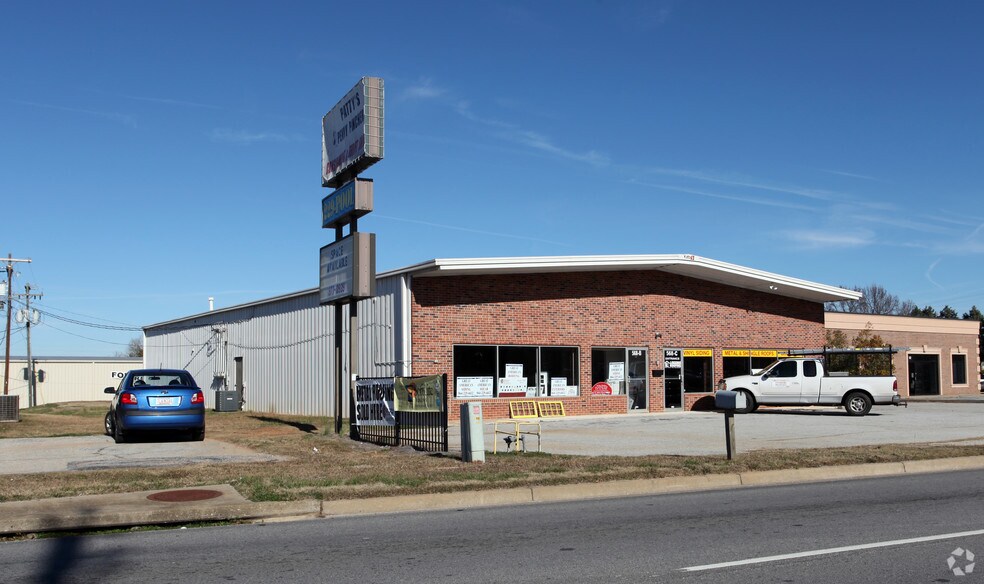 More Photos Of 568 Bypass 72 NW, Greenwood Freestanding For Sale