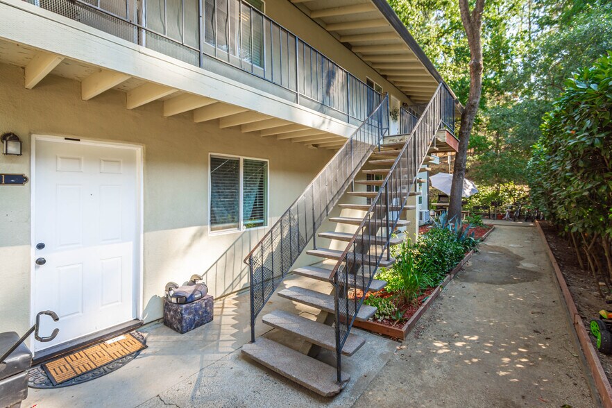 More Photos Of 3237 Francis Ave, Placerville Apartments For Sale