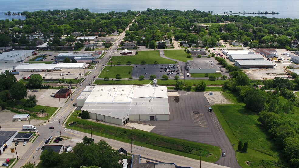 More Photos Of 413 E Murdock Ave, Oshkosh Industrial For Sale