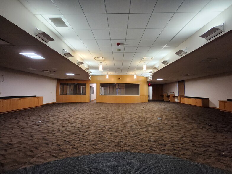 More Photos Of 3200 E Whitestone Blvd, Cedar Park Bank For Sale