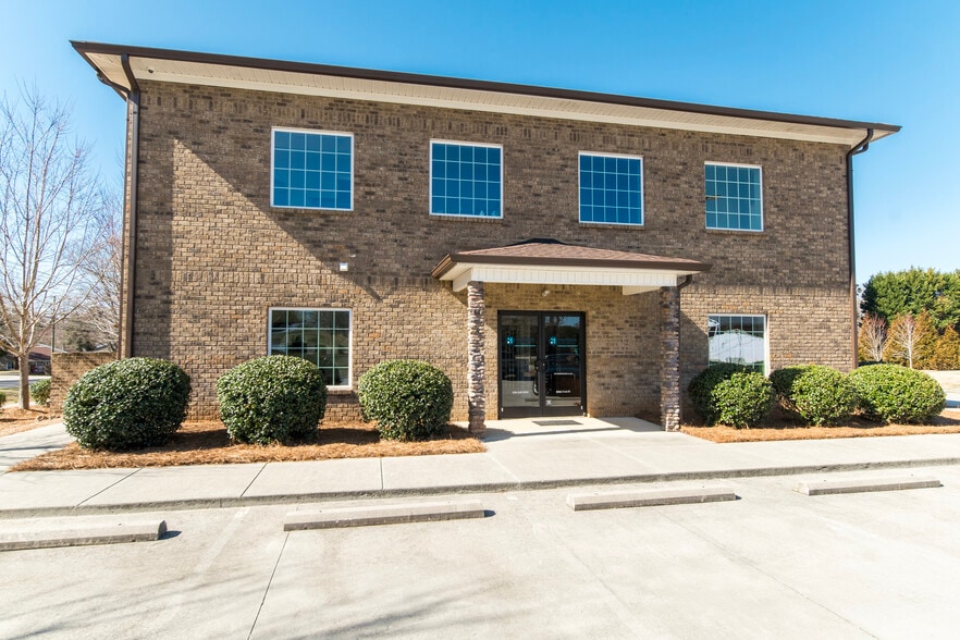 More Photos Of 3844 Clemmons Rd, Clemmons Medical For Lease