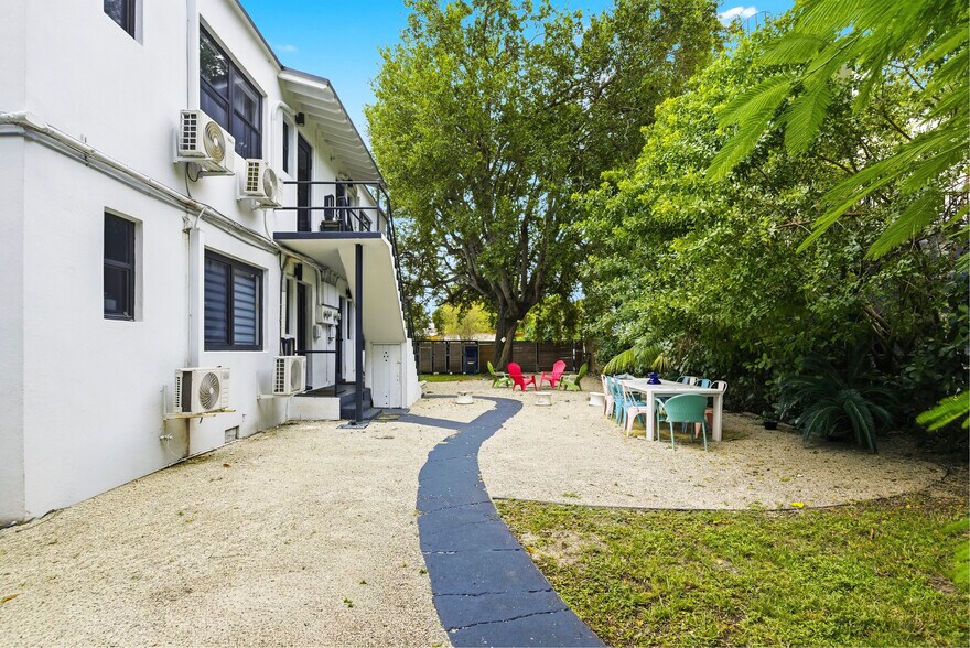 More Photos Of 8270-8280 NE 1st Pl, Miami Apartments For Sale
