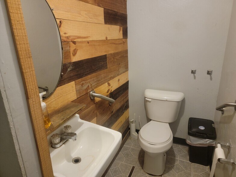 More Photos Of 7 Main St, Milledgeville Restaurant For Sale