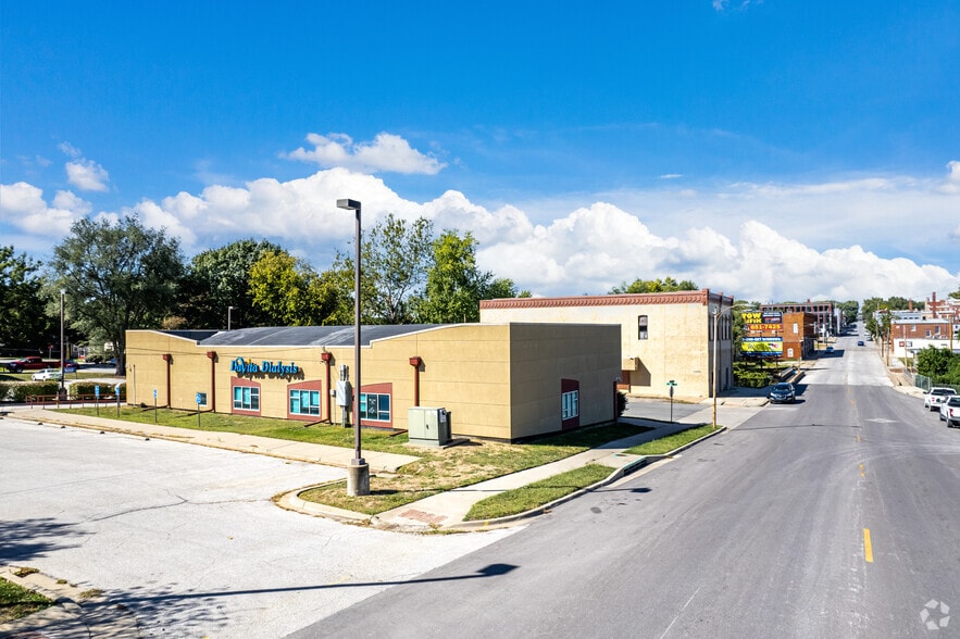 More Photos Of 501 Oak St, Leavenworth Medical For Lease
