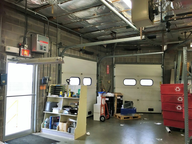 More Photos Of 4505 Kelly St, Columbus Research And Development For Lease