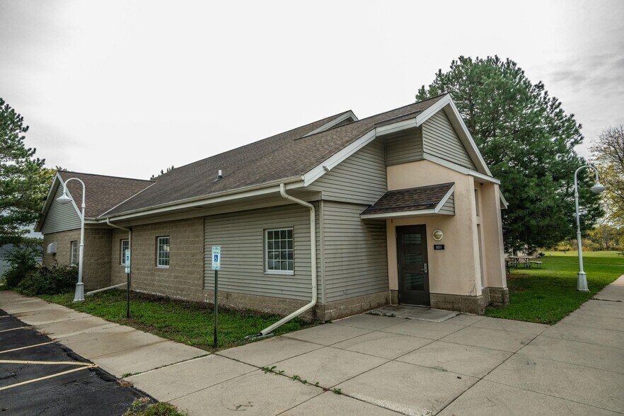 More Photos Of 801 E Washington St, West Bend Rehabilitation Center For Sale