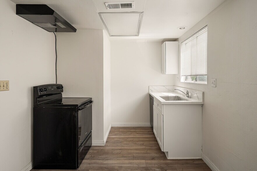 More Photos Of 104 N Atlantic Blvd, Alhambra Apartments For Sale