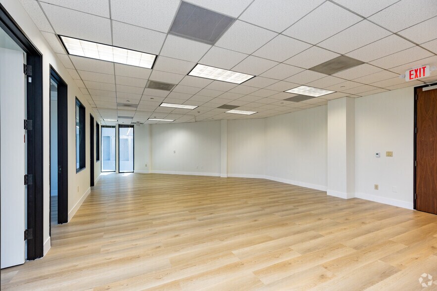 More Photos Of 30851 Agoura Rd, Agoura Hills Loft Creative Space For Lease
