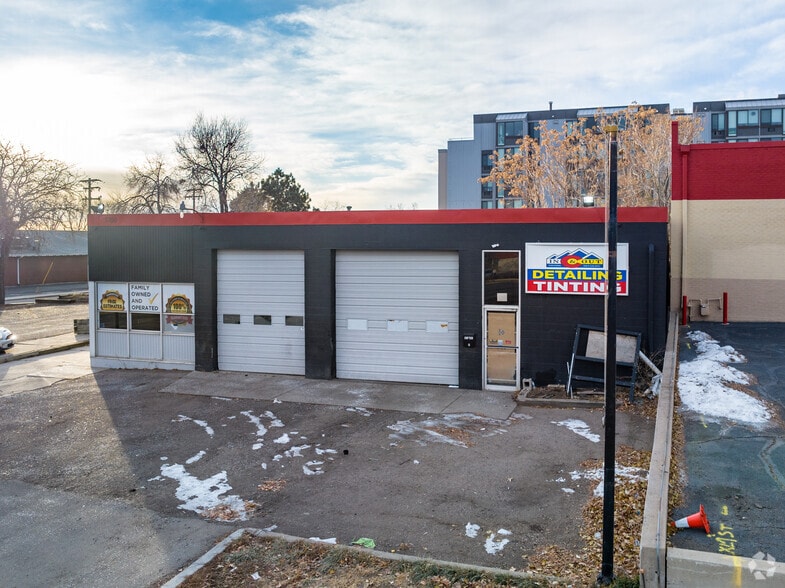 More Photos Of 5700 W Alameda Ave, Denver Auto Repair For Sale