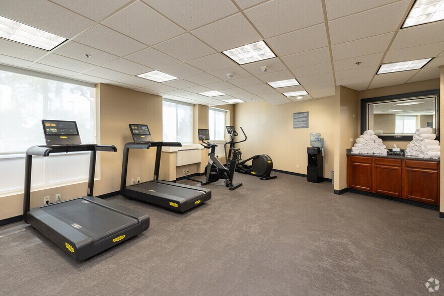 More Photos Of 3400 Edinborough Way, Edina Hotel For Sale