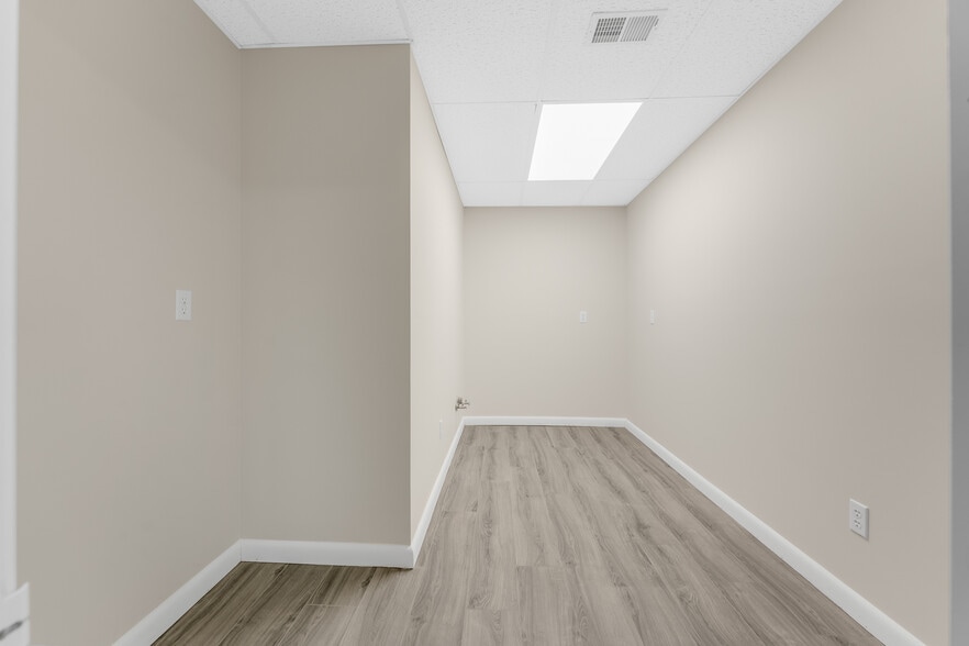 More Photos Of 1189 Pineview Dr, Morgantown Medical For Lease