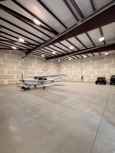 More Photos Of 2050 N 300 W, Spanish Fork Airplane Hangar For Sale