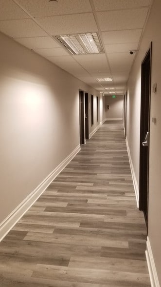 More Photos Of 15130-15132 Ventura Blvd, Sherman Oaks Office For Lease