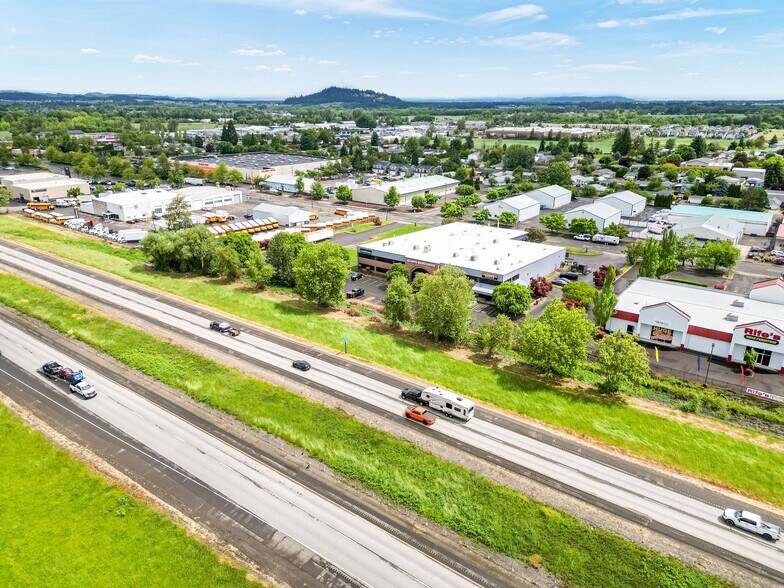 More Photos Of 1852 Fescue St SE, Albany Office For Sale