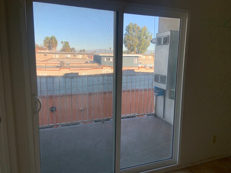 More Photos Of 6332 Brynhurst Ave, Los Angeles Apartments For Sale