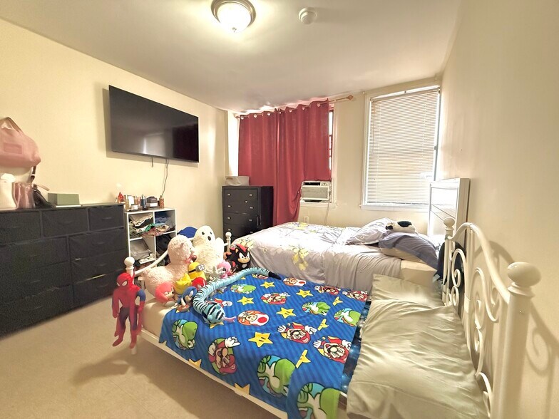 More Photos Of 615 Summit Ave, Union City Apartments For Sale