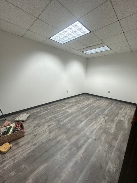 More Photos Of 730 Holiday Dr, Pittsburgh Office For Lease