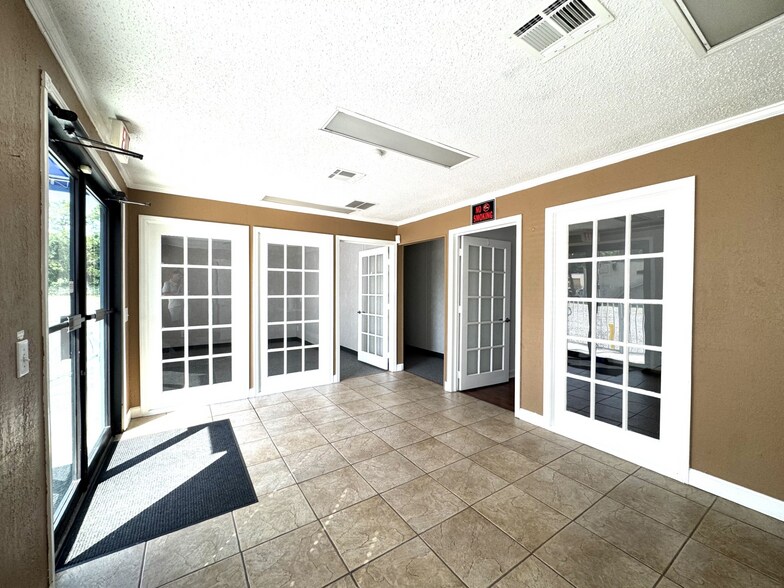 More Photos Of 9000 Philips Hwy, Jacksonville Land For Lease