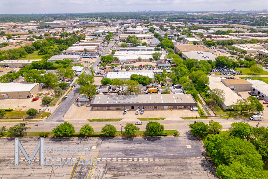 More Photos Of 10530-10550 Shady Trl, Dallas Flex For Lease