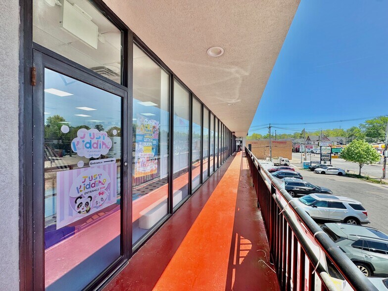 More Photos Of 1267 Forest Ave, Staten Island Storefront Retail Office For Lease