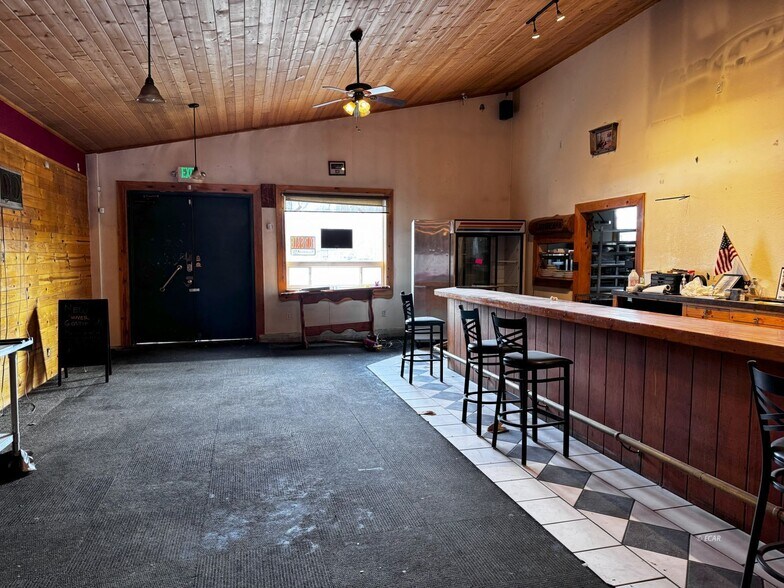 More Photos Of 479 6th Street St, Wells Industrial For Sale