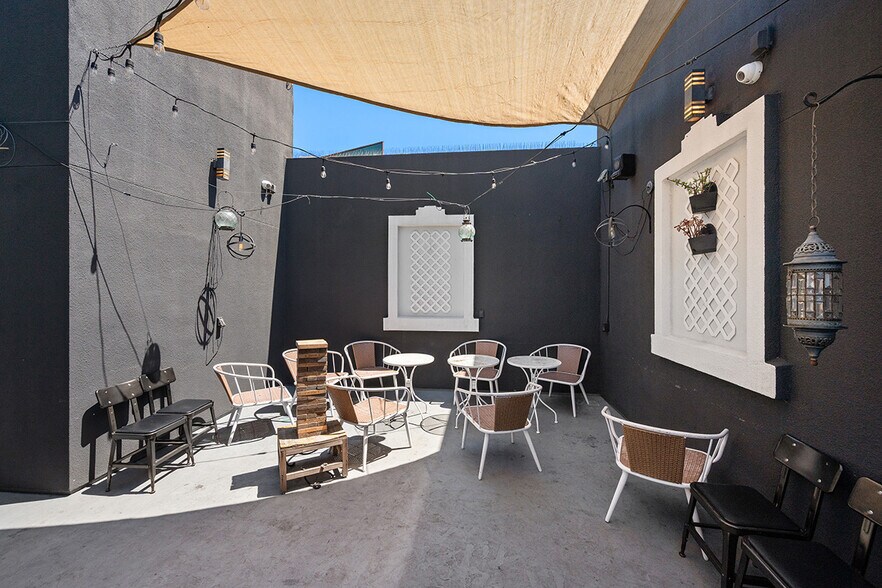 More Photos Of 4727 University Ave, San Diego Restaurant For Sale