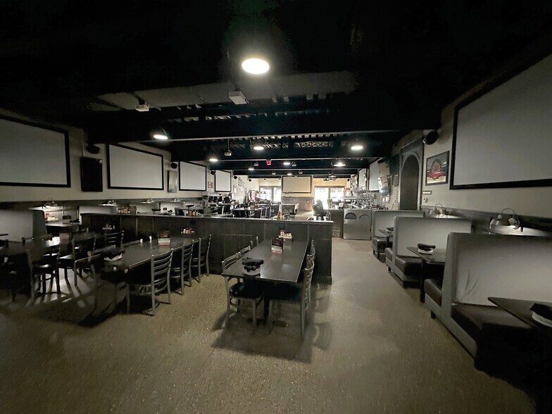 More Photos Of 107 S Lafayette St, Greenville Bar For Sale